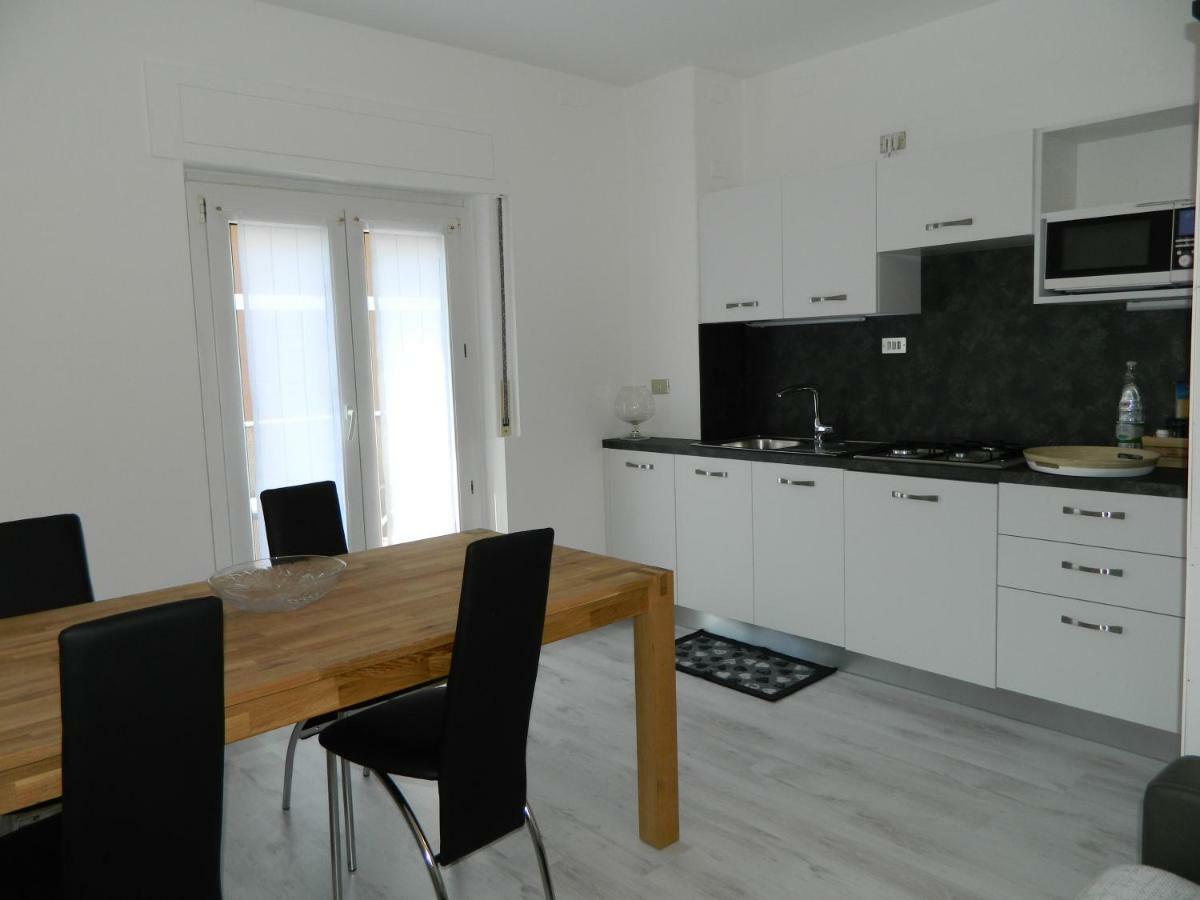 Wind Apartment Torbole Sul Garda Екстериор снимка